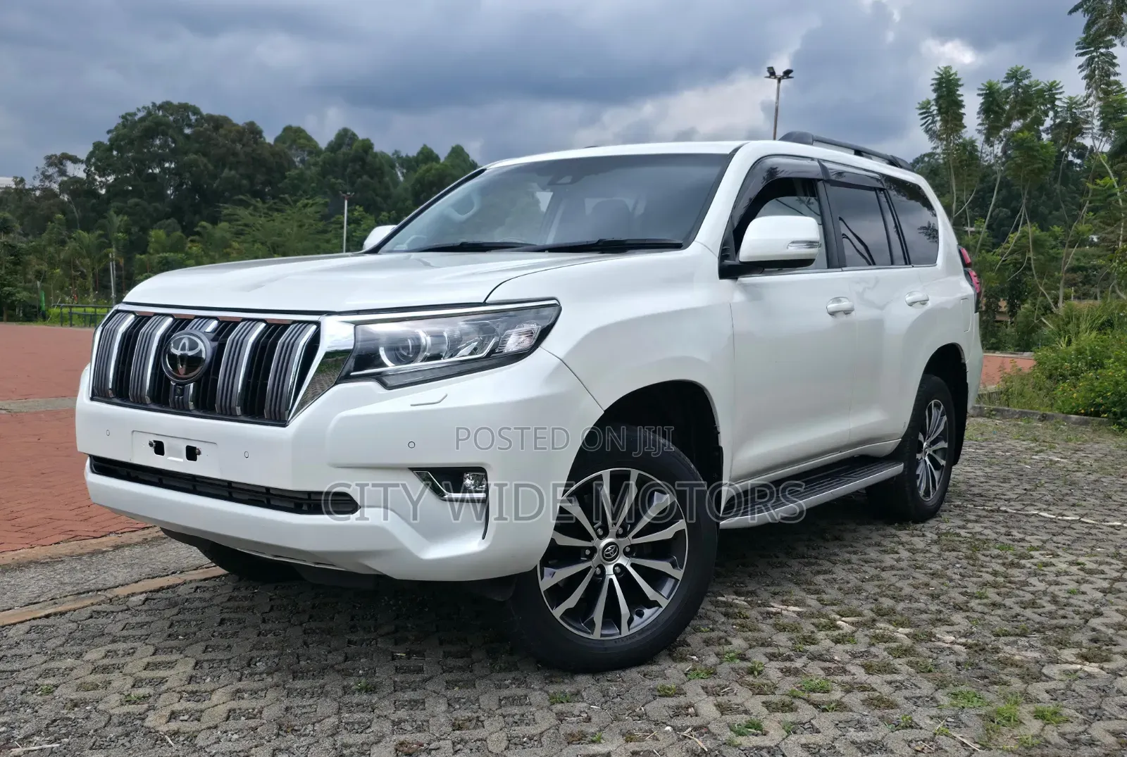 Toyota Land Cruiser Prado 2021 White
