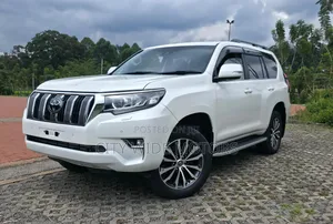 Toyota Land Cruiser Prado 2021 White