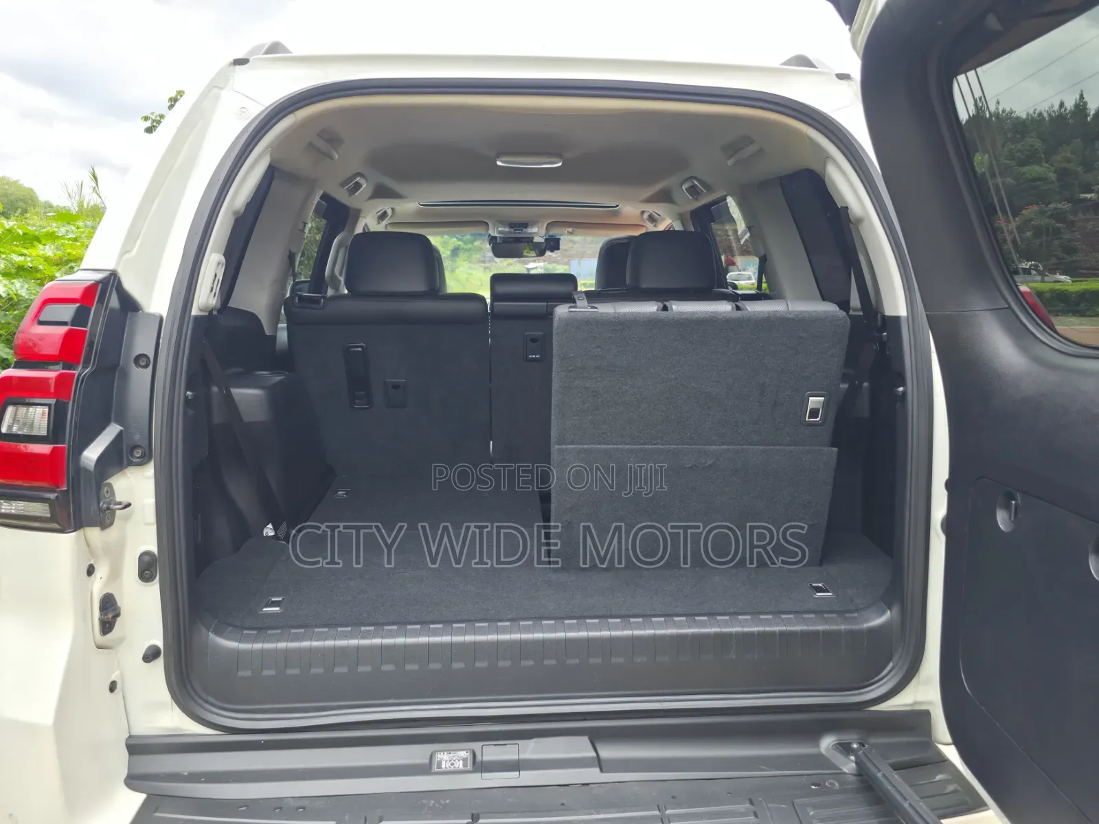 Toyota Land Cruiser Prado 2021 White