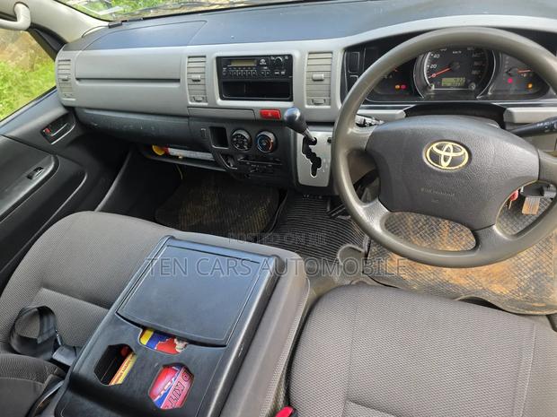 Toyota HiAce 2014 Yellow - thumbnail 8