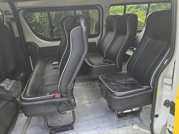 Toyota HiAce 2014 Yellow - thumbnail 9