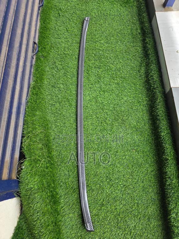 Car Rear Spoiler Lip Carbon Fiber Style – Universal Fit