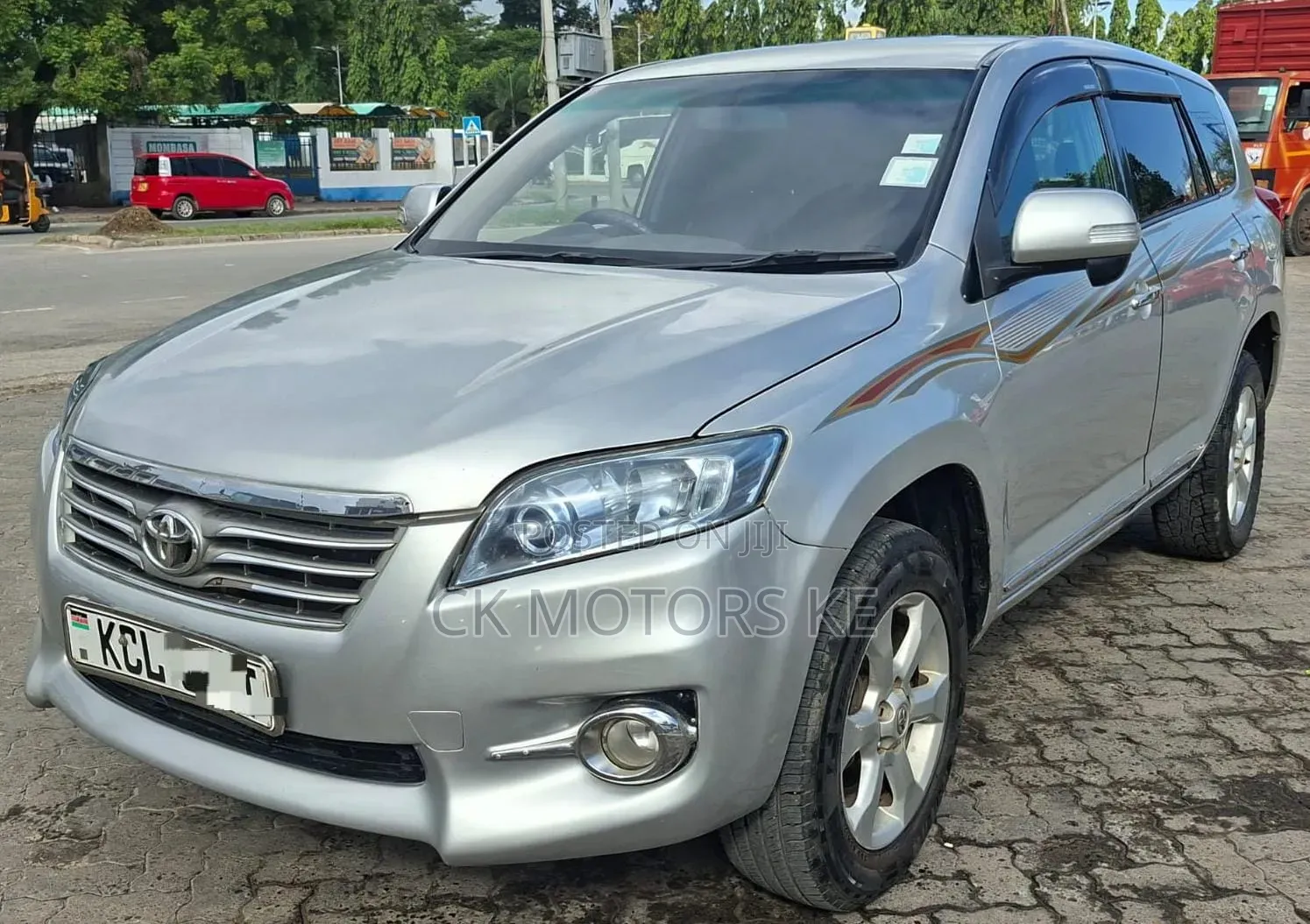 Toyota Vanguard 2010 Silver