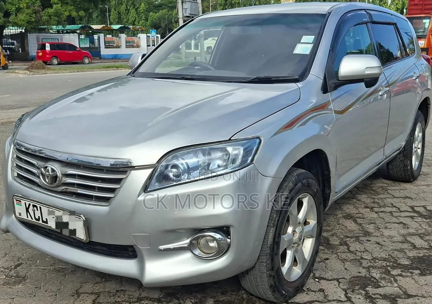 Toyota Vanguard 2010 Silver
