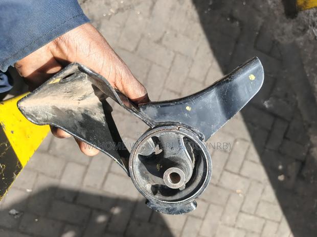Front Engine Mount Suzuki Alto Auto Manual - thumbnail 2