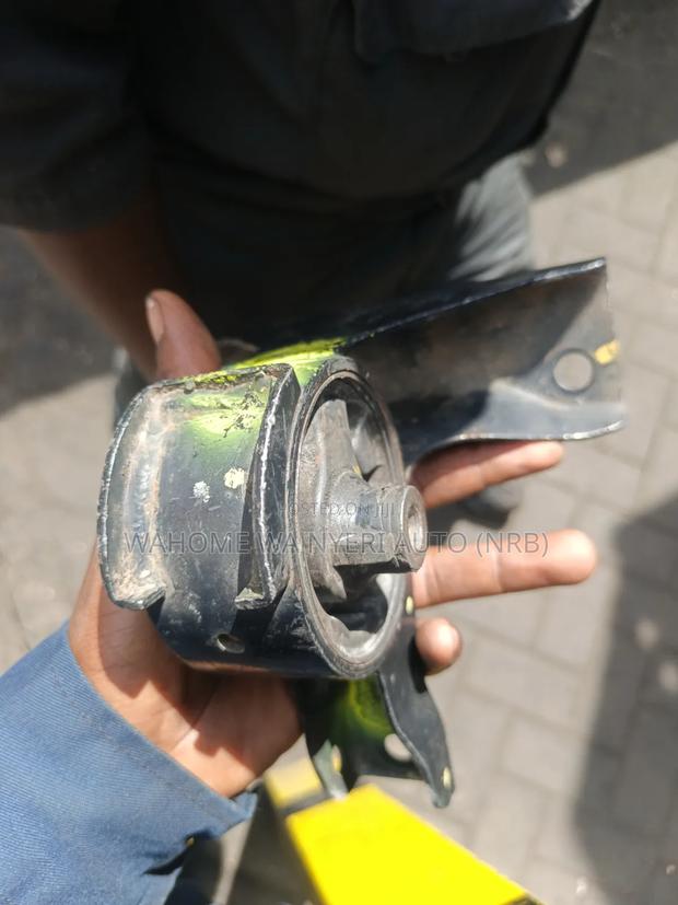 Front Engine Mount Suzuki Alto Auto Manual - thumbnail 3