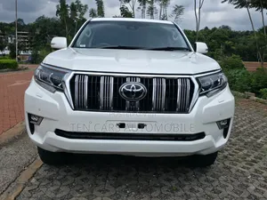 Toyota Land Cruiser 2021 White