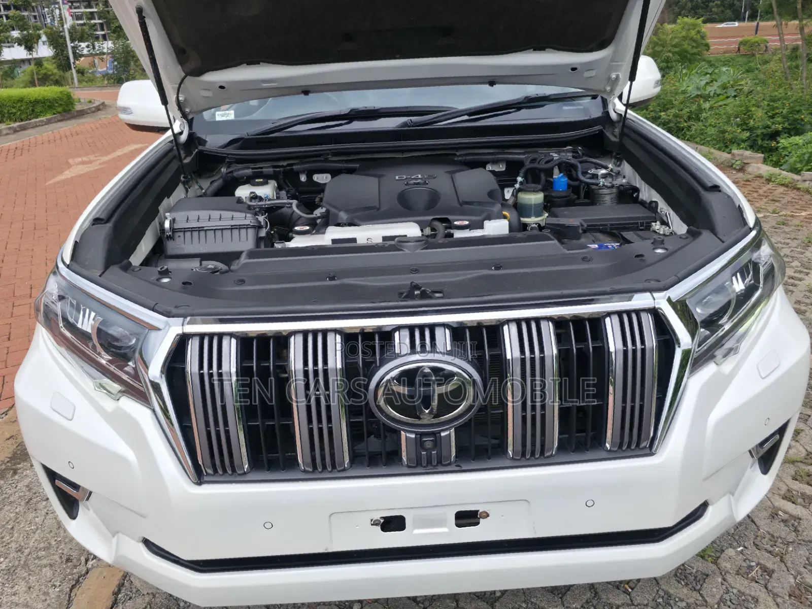 Toyota Land Cruiser 2021 White