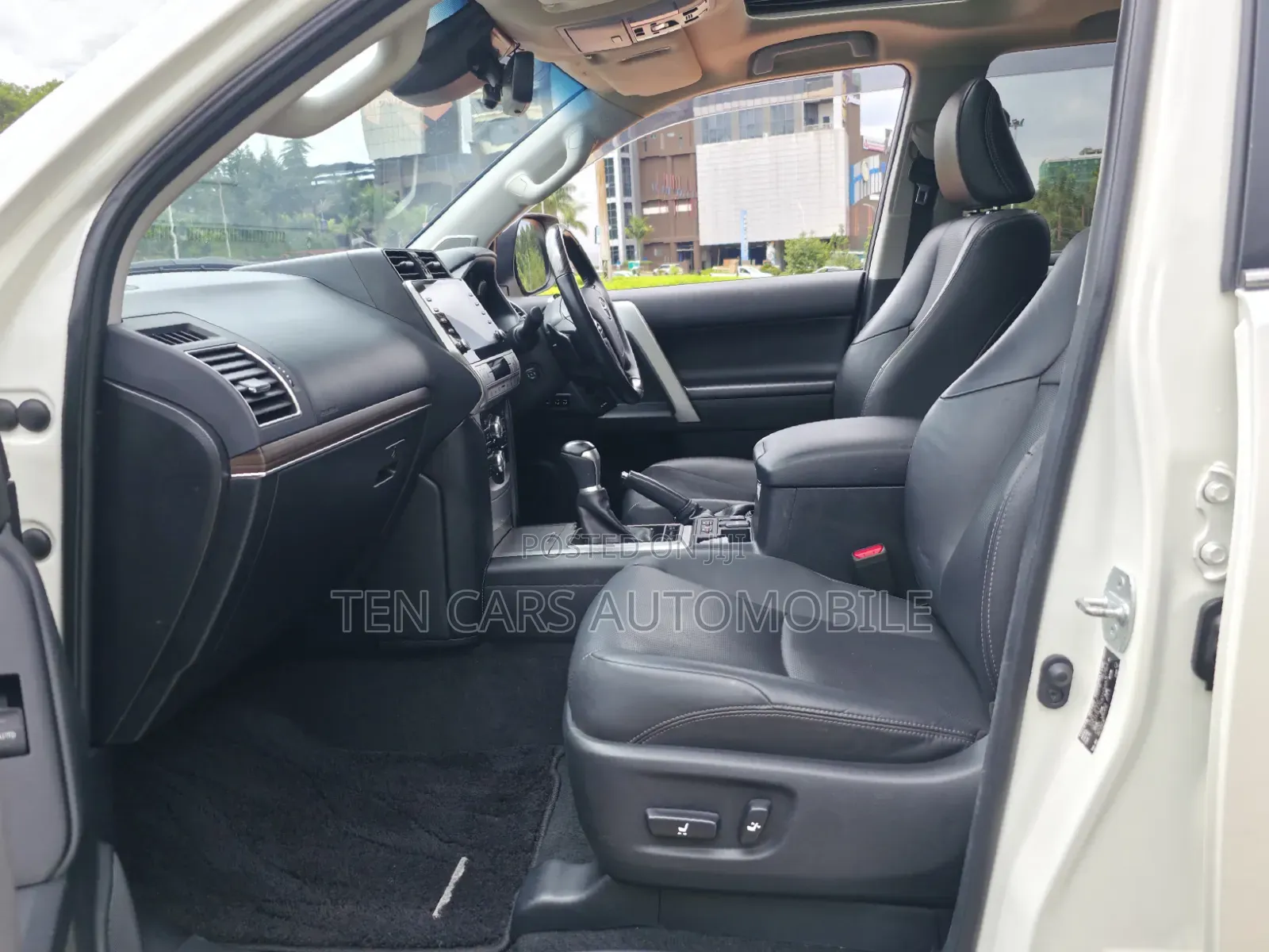 Toyota Land Cruiser 2021 White