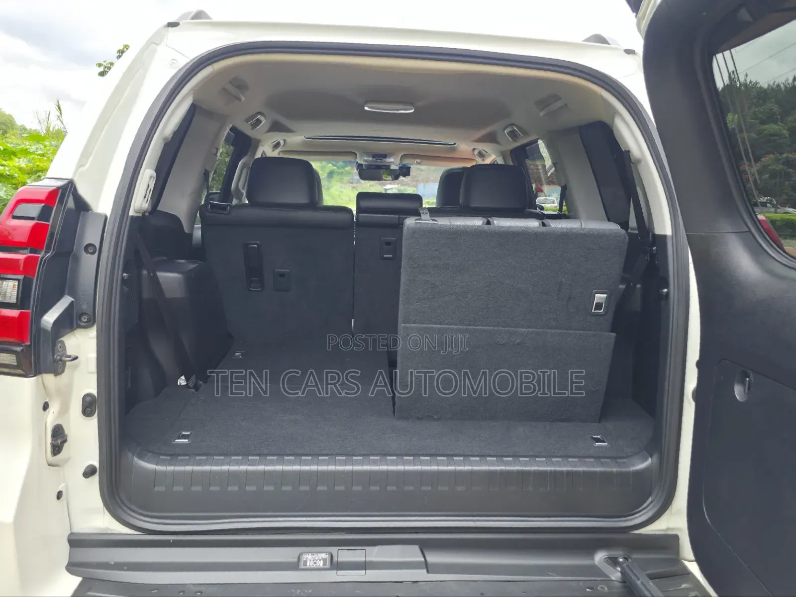 Toyota Land Cruiser 2021 White
