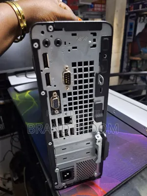 Desktop Computer HP EliteDesk 800 G3 8GB Intel Core i3 HDD 500GB