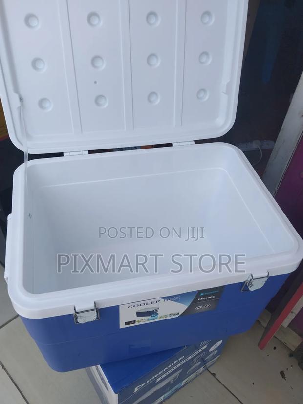 Premier 60l Cooler Box – Strong Spacious
