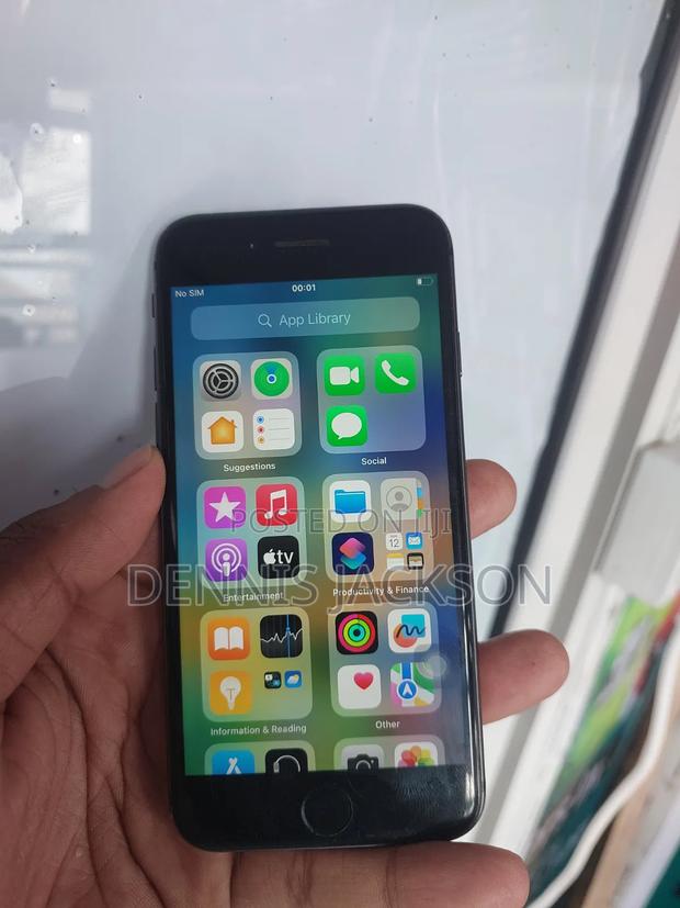 Apple iPhone 8 64 GB Black - thumbnail 2
