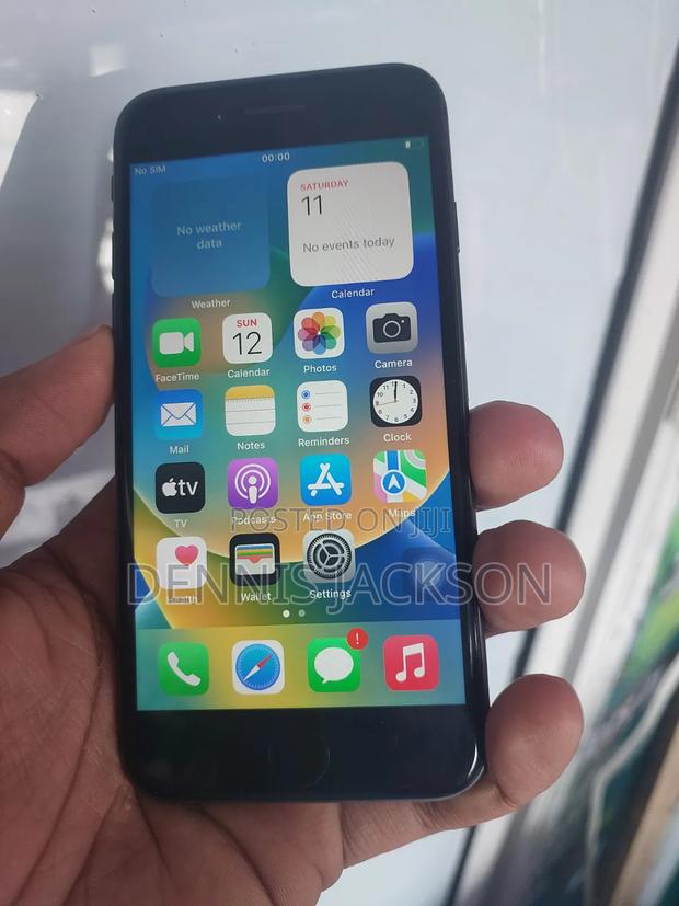 Apple iPhone 8 64 GB Black - thumbnail 4