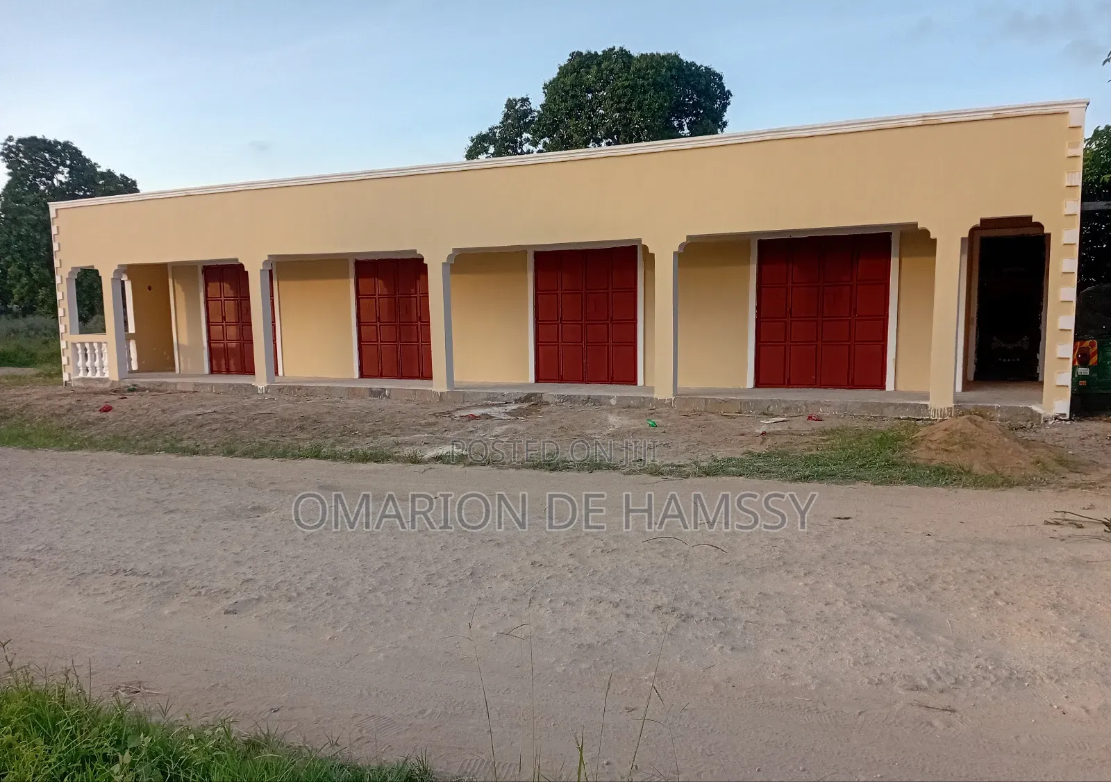 Commercial House for Sale