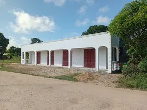 Commercial House for Sale