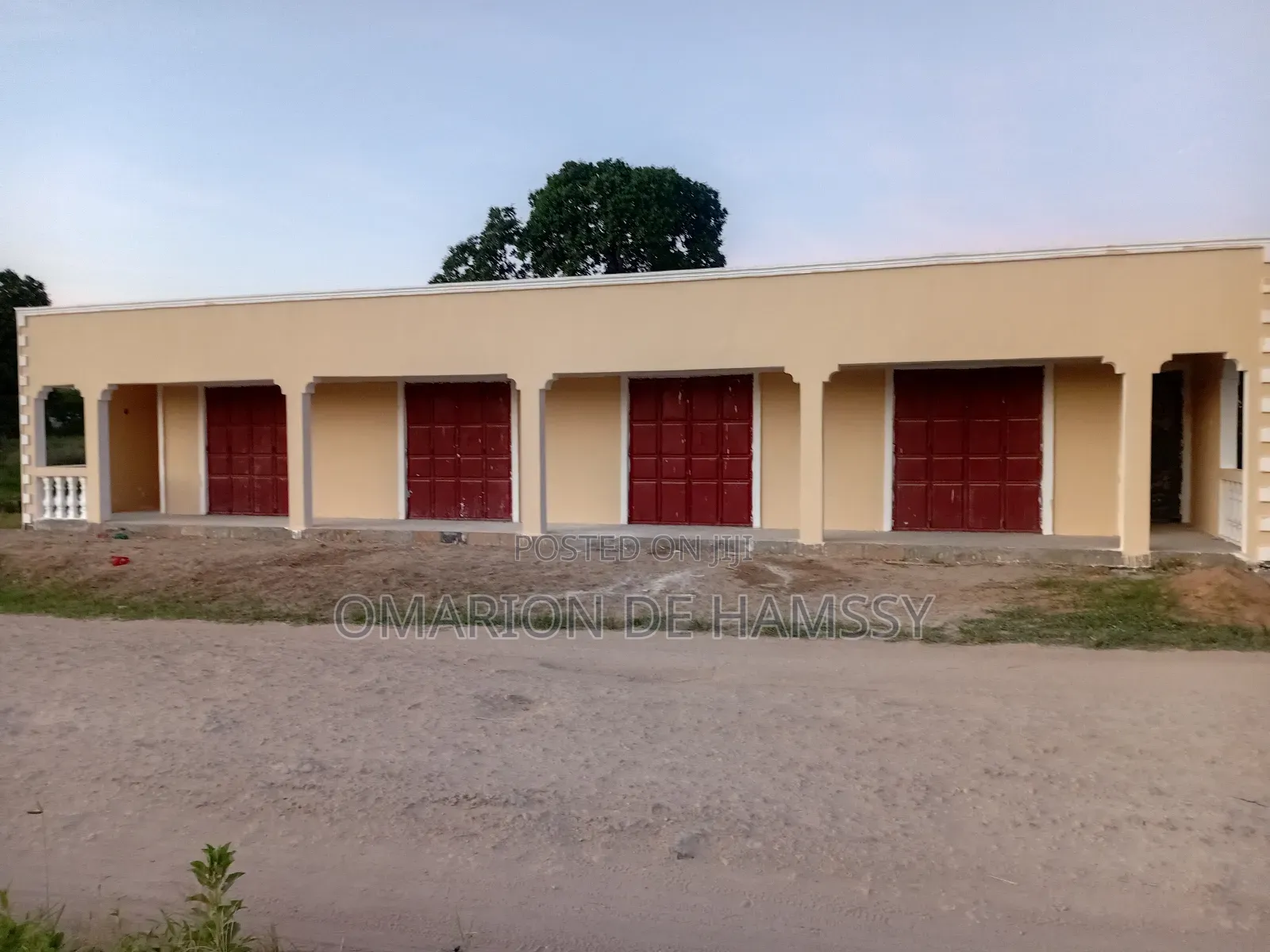 Commercial House for Sale