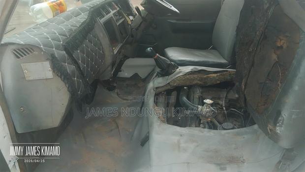 Toyota Dyna 3l Diesel Engine 2000 White - thumbnail 6