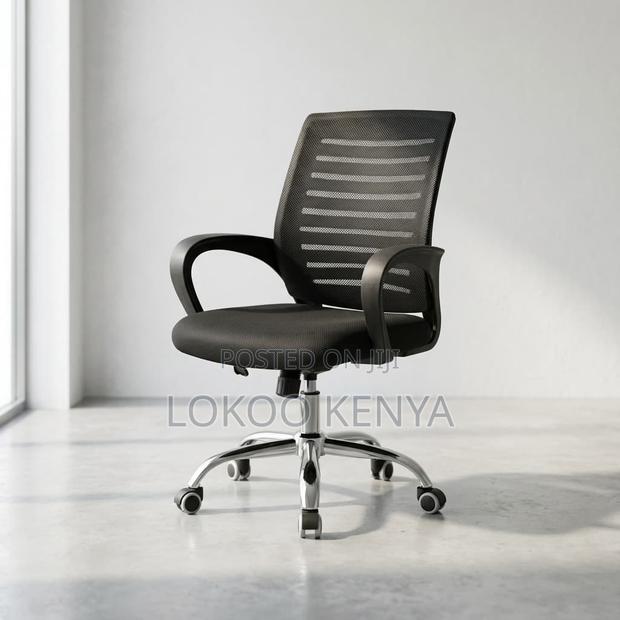 Office Chair; Black Mid Back Mesh Swivel Secretarial Seat - thumbnail 4
