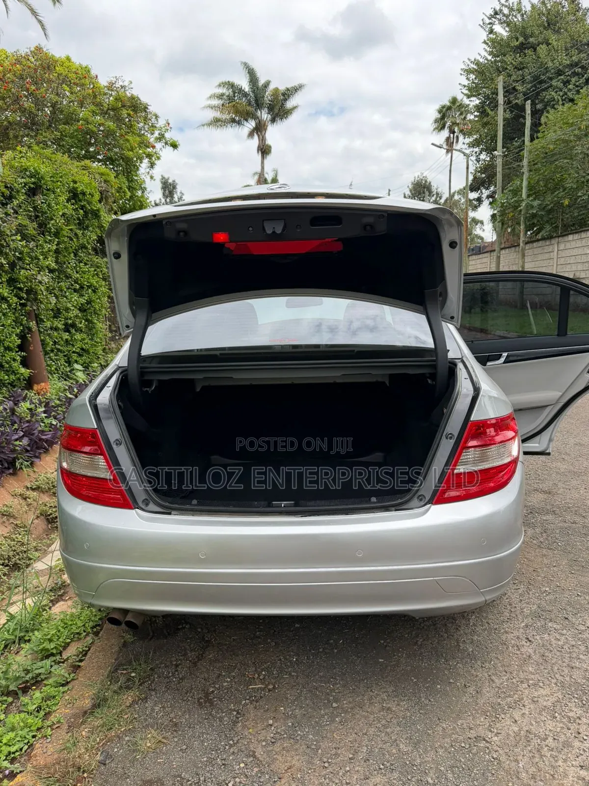 Mercedes-Benz C200 2010 Silver