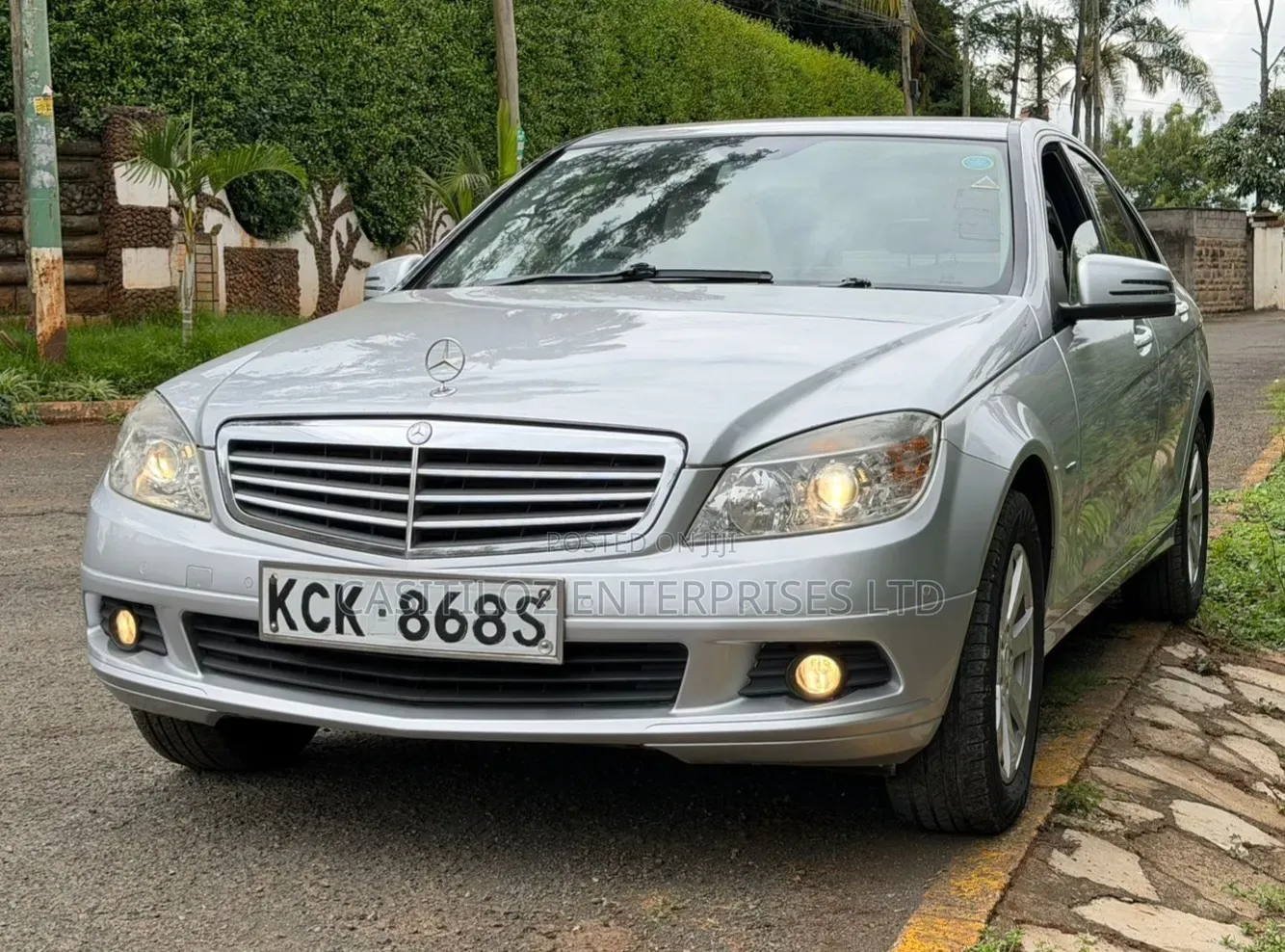 Mercedes-Benz C200 2010 Silver