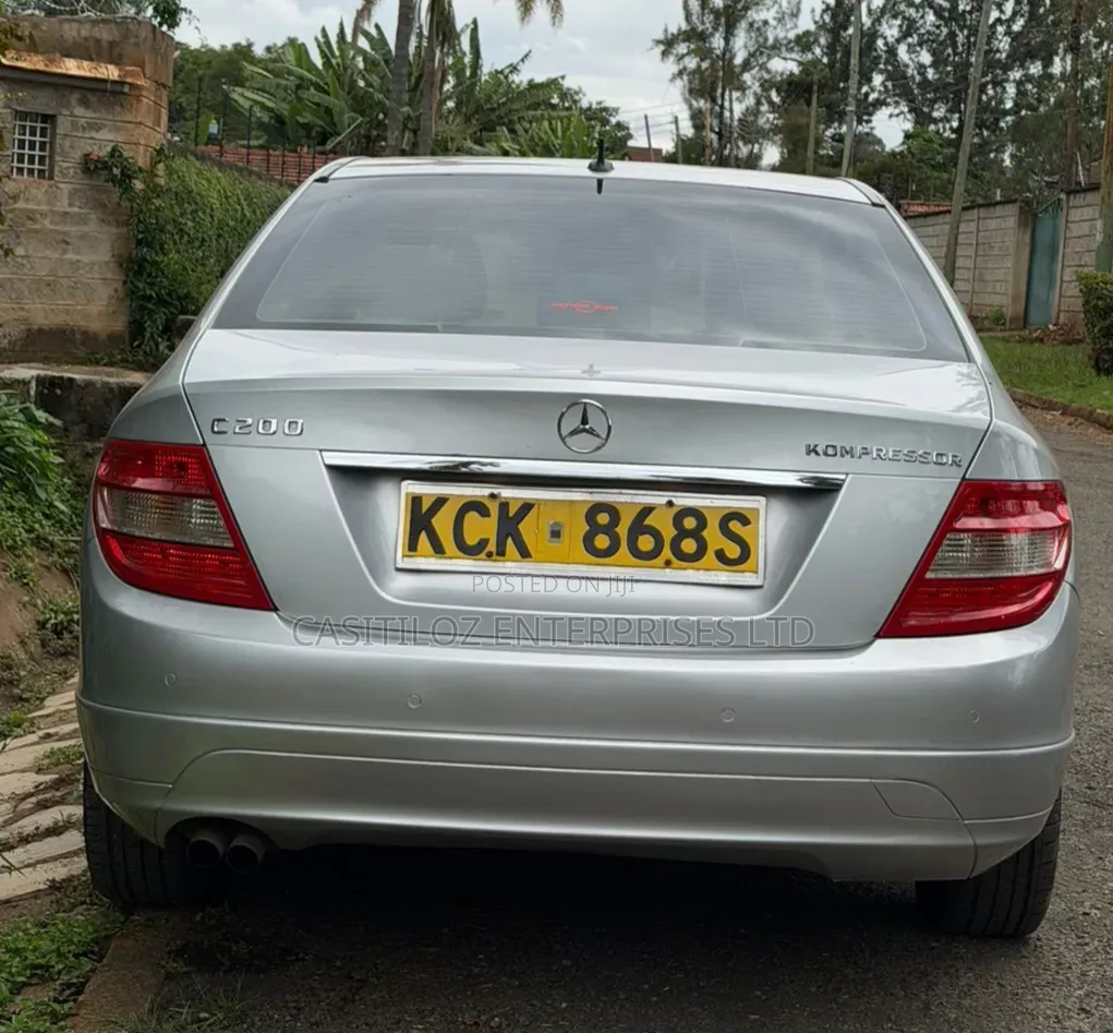 Mercedes-Benz C200 2010 Silver