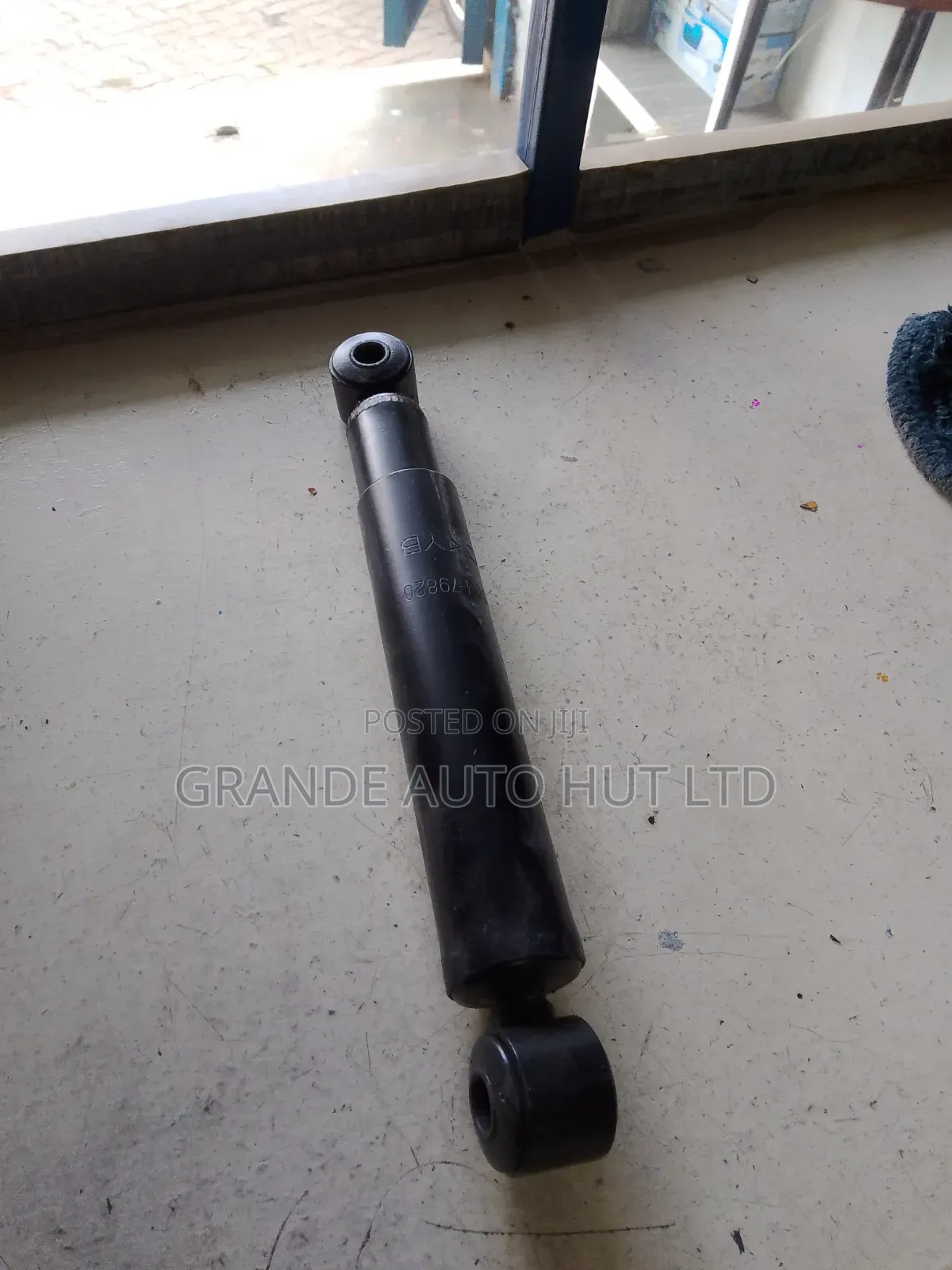 Rear Shock Absorbers Suzuki Maruti (Wdkyb Brand)