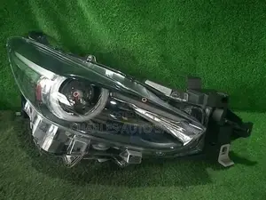Headlight Mazda Axela 2018 Xenon