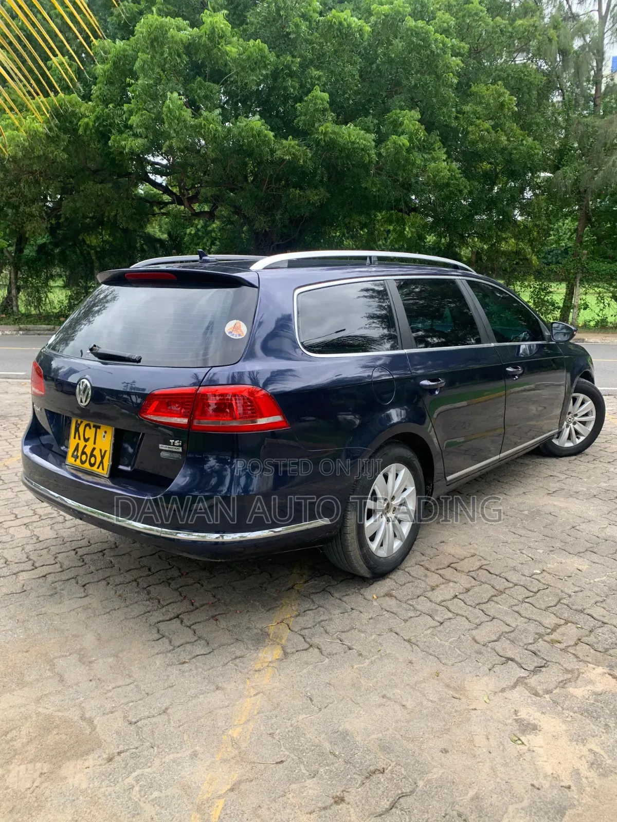 Volkswagen Passat 2012 Blue
