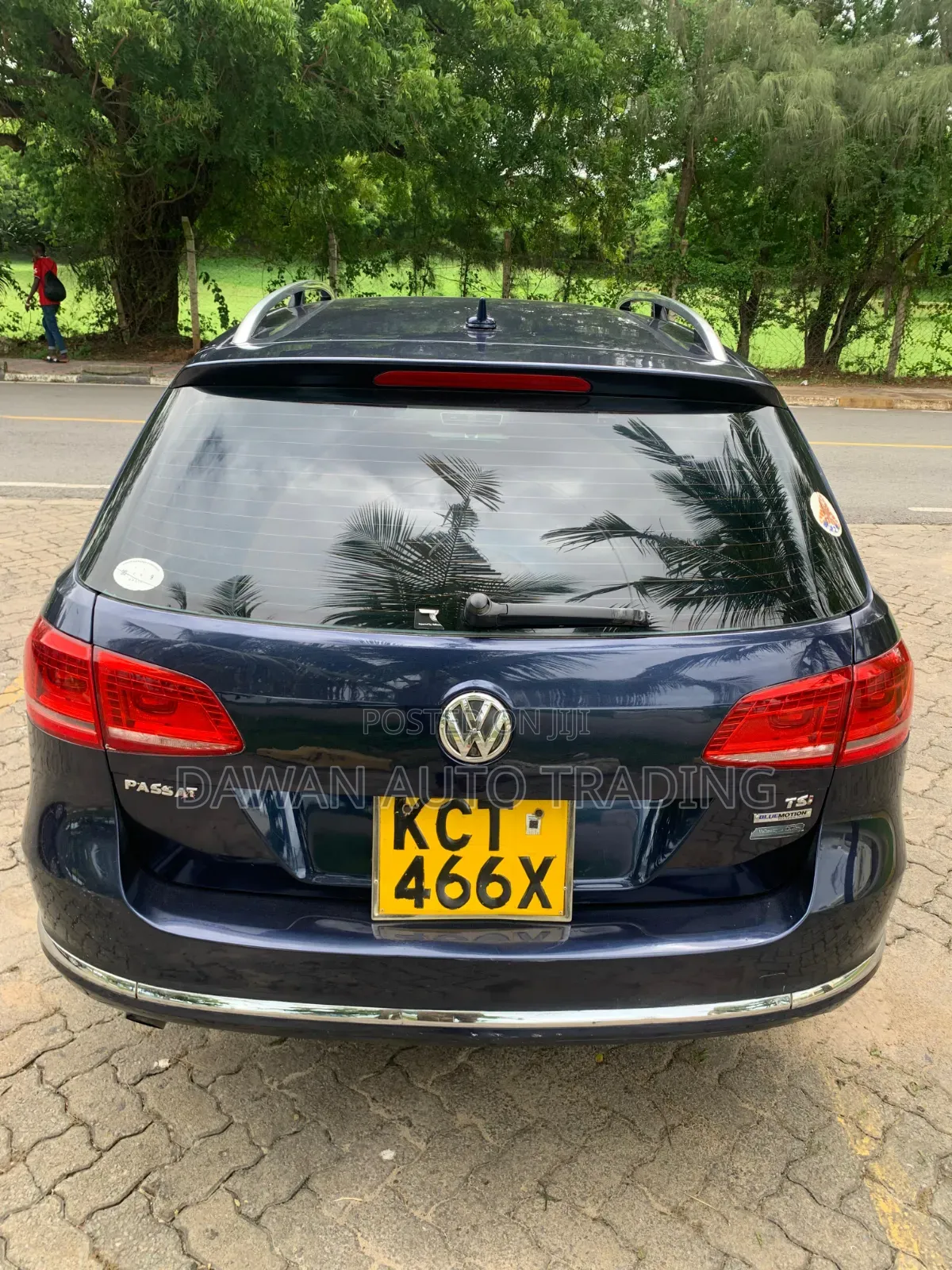 Volkswagen Passat 2012 Blue