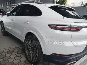 Porsche Cayenne 2020 White