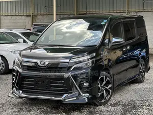 Toyota Voxy 2019 Green