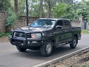 Toyota Hilux Revo Double Cab Deisel 2.4 AWD 2021 Gray