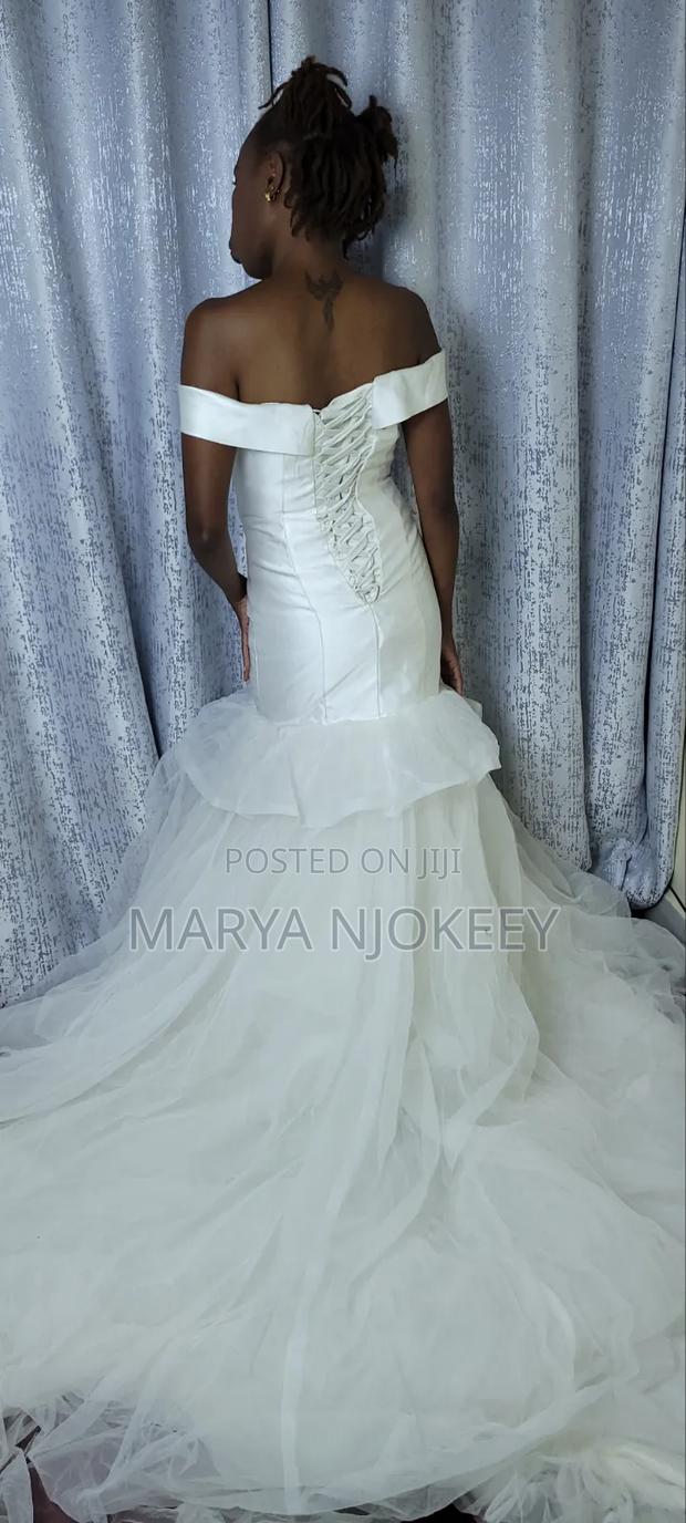 Lady Quality Gown - thumbnail 5