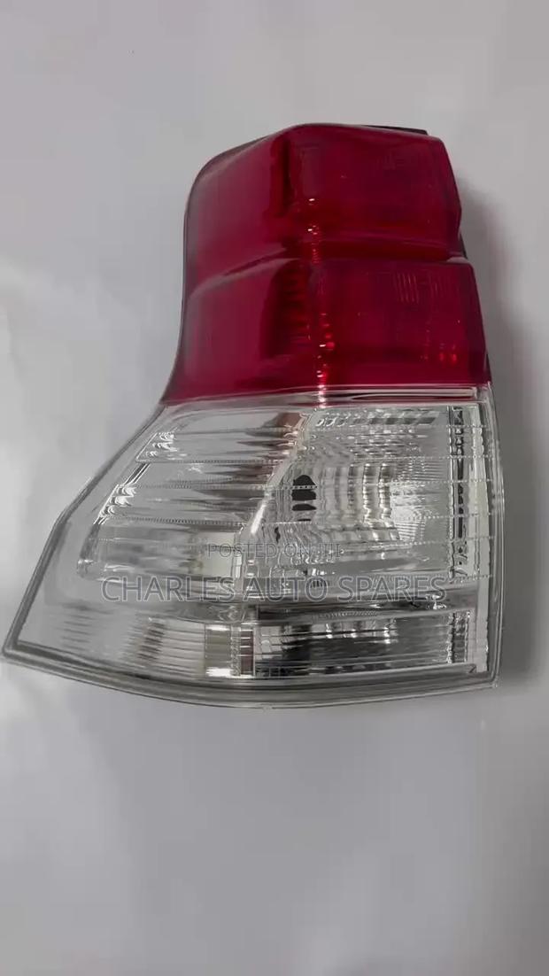 Landcruiser Prado J150 2010 Tailight - thumbnail 2