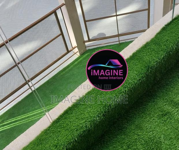 One Simple Stick With Turf Grass Carpet - thumbnail 2