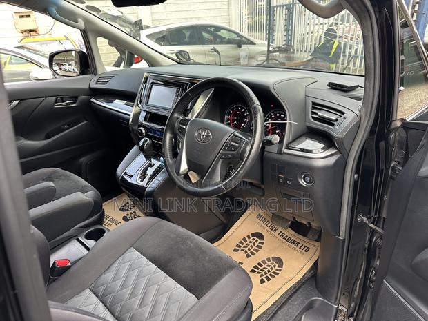 Toyota Vellfire 2019 Black - thumbnail 8