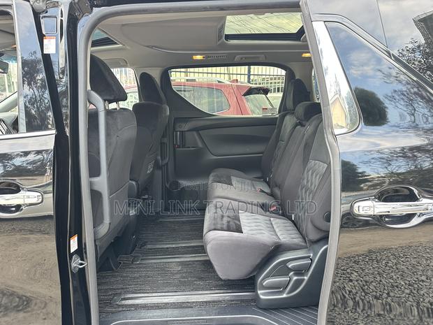 Toyota Vellfire 2019 Black - thumbnail 11