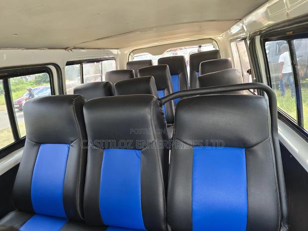 Toyota HiAce 2012 White - thumbnail 7