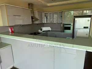 2,900 Grade a Offices to Let