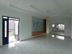 4bdrm Bungalow in Oluulua for sale