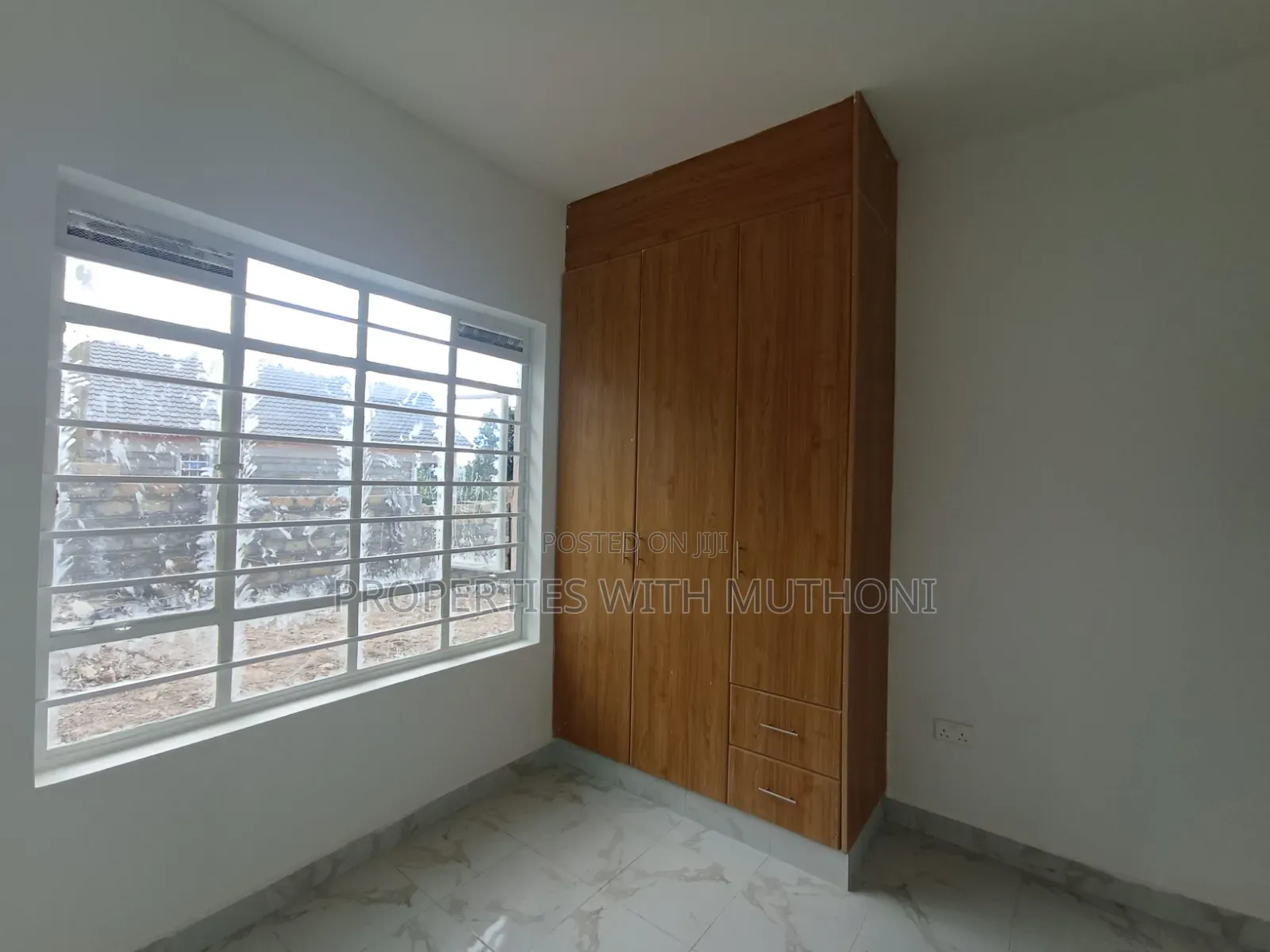 4bdrm Bungalow in Oluulua for sale