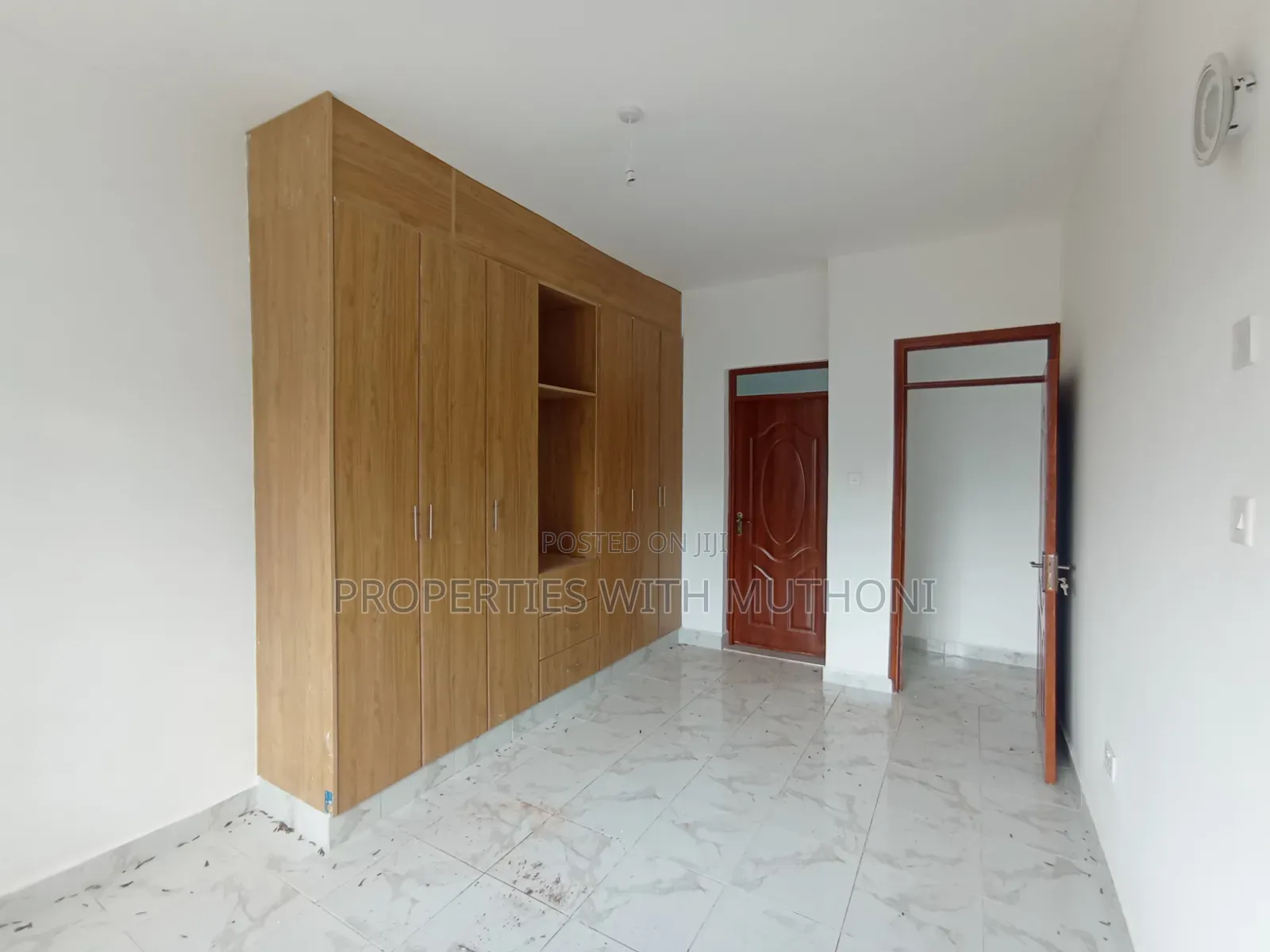 4bdrm Bungalow in Oluulua for sale