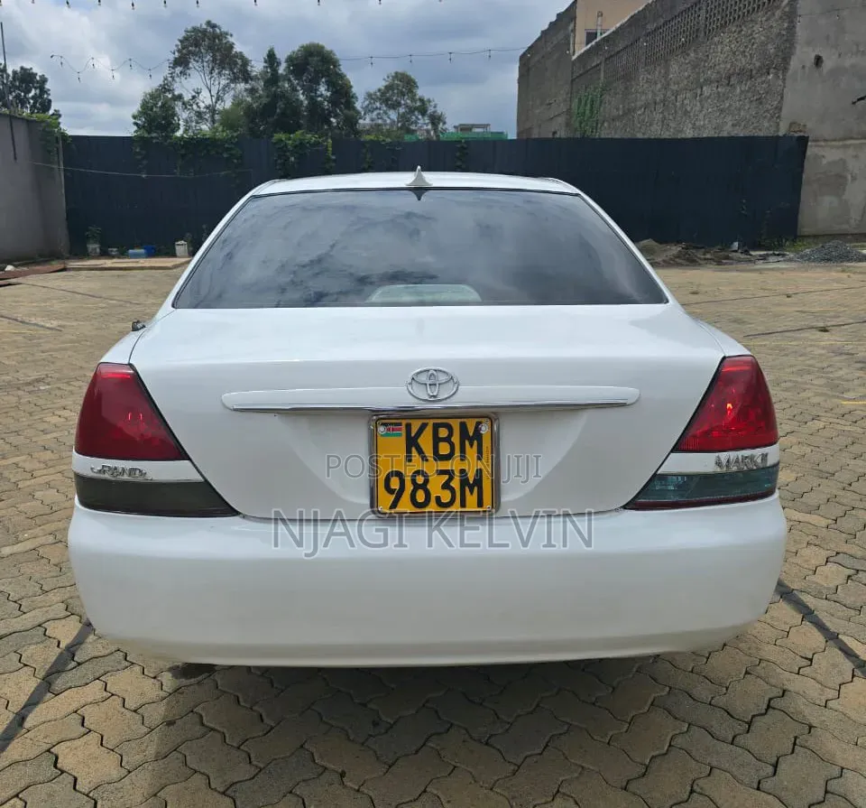 Toyota Mark II 2004 White