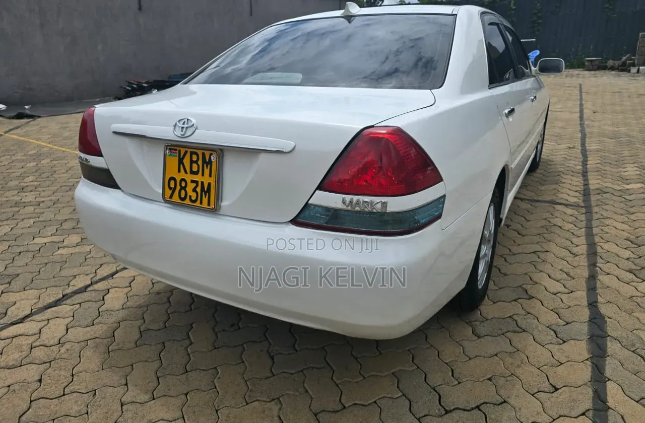 Toyota Mark II 2004 White