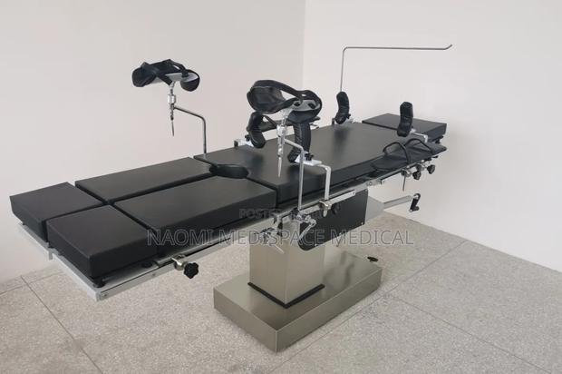 Advanced Hydraulic Theatre Table/Ot Table