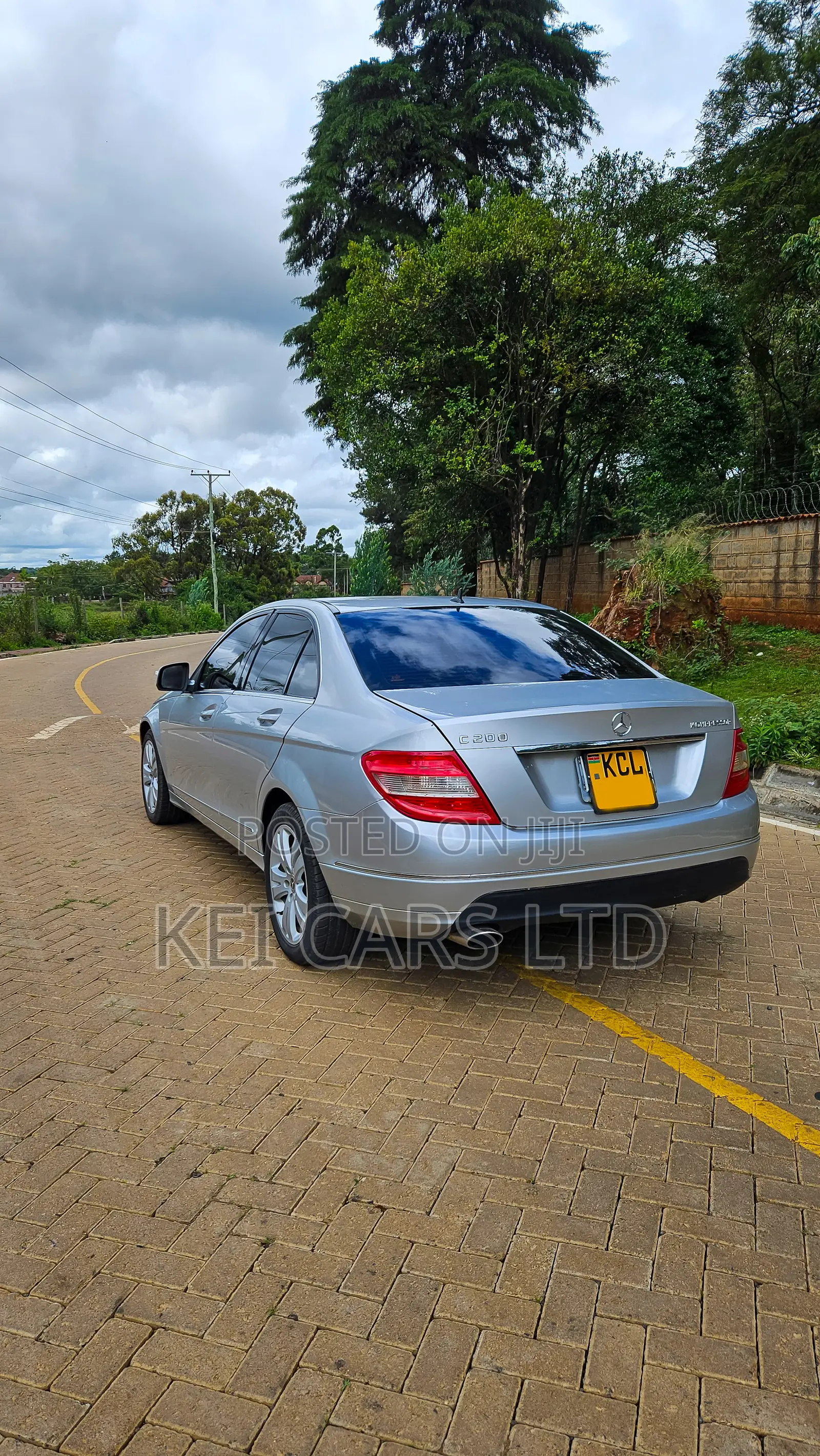 Mercedes-Benz C200 2010 Silver