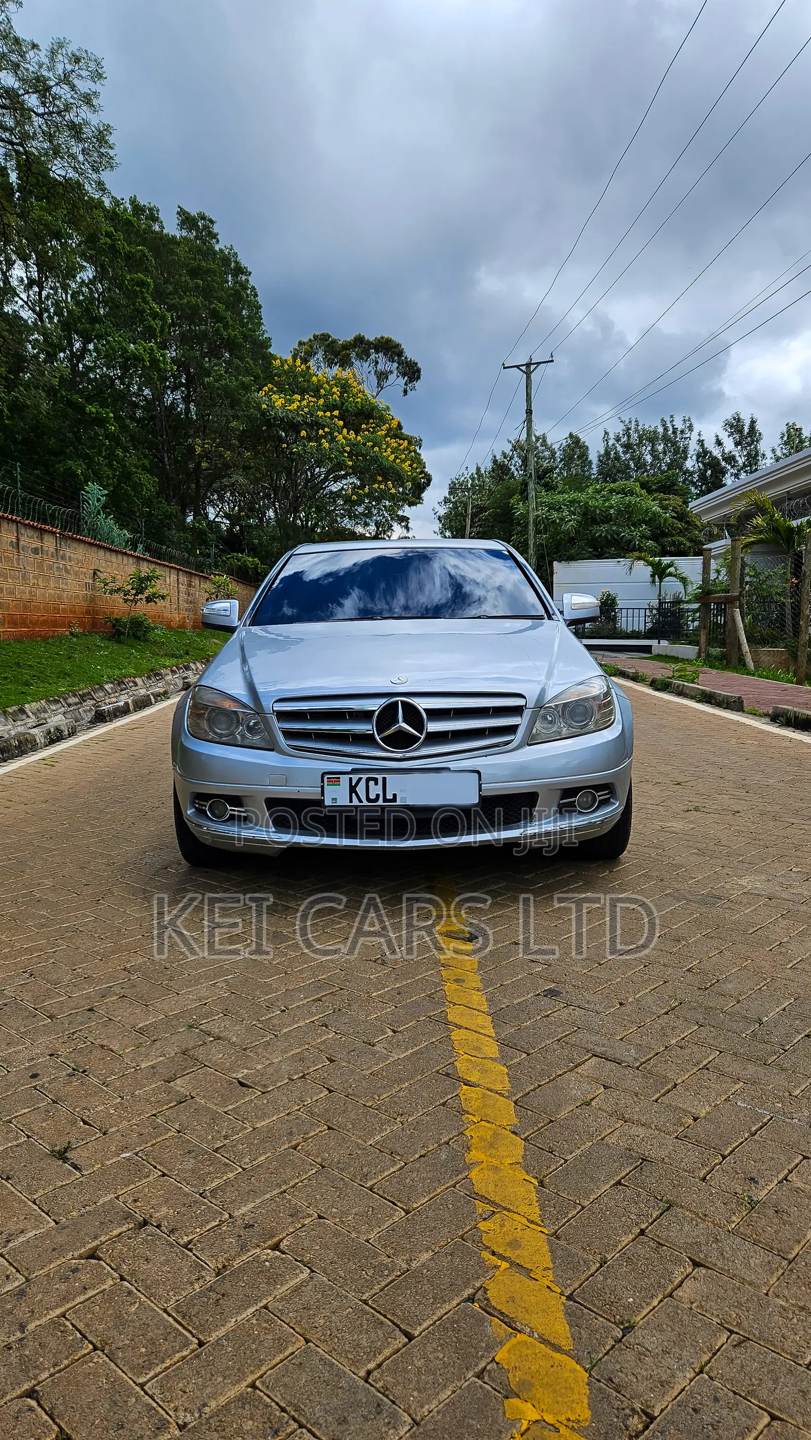 Mercedes-Benz C200 2010 Silver