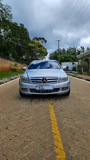 Mercedes-Benz C200 2010 Silver