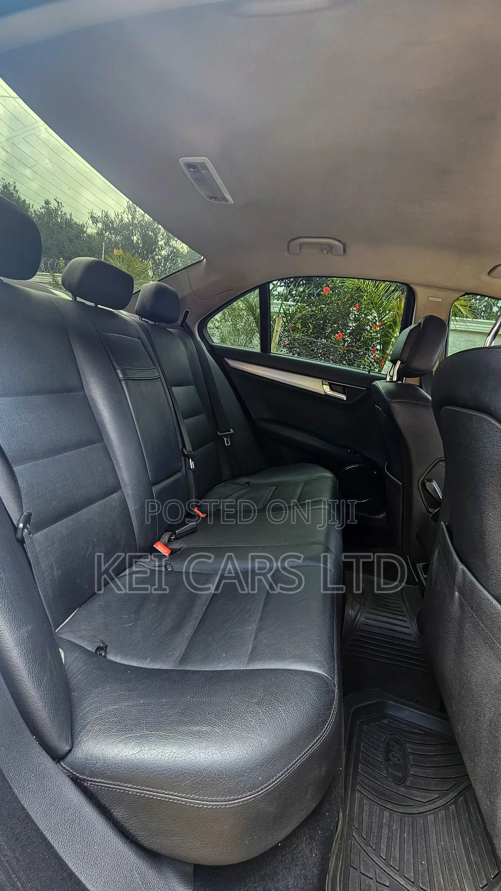 Mercedes-Benz C200 2010 Silver